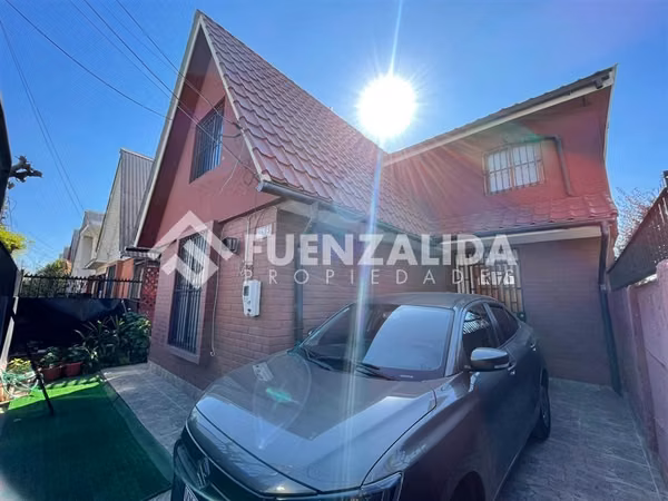 Casa en venta de 4 dorm. en Maipú