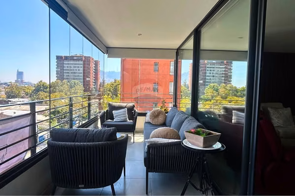 Semi nuevo 124 m2  providencia