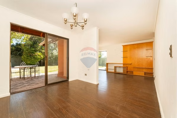 Gran casa en condominio -amplio jardín