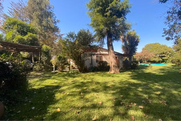 Parcela de 5.000 m² con casa y piscina – buin