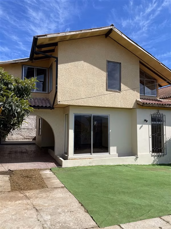 Casa en venta de 4 dorm. en Quilpué