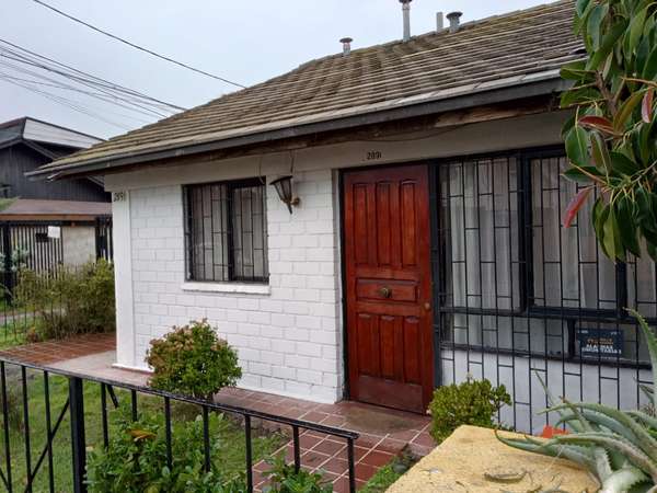 VENTA DE CASA, BUEN PATIO, BARRIO TRANQUILO Y FAMILIAR