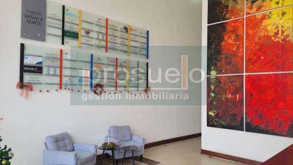 GRAN  CONECTIVIDAD AMPLIA Y LUMINOSA OFICINA