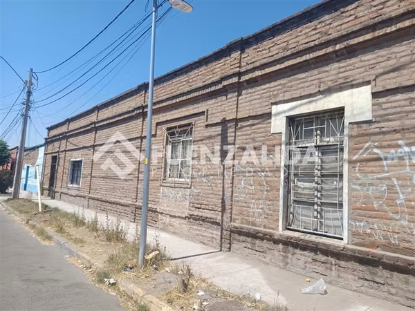 Venta Casa Independencia 7 dormitorio. 3 baños