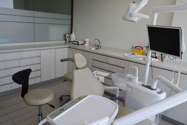 Clinica Dental equipamiento de primer nivel (162523)