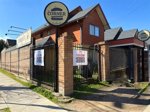 ARRENDAMOS CASA Y LOCAL CON EXCELENTE UBICACION COMERCIAL