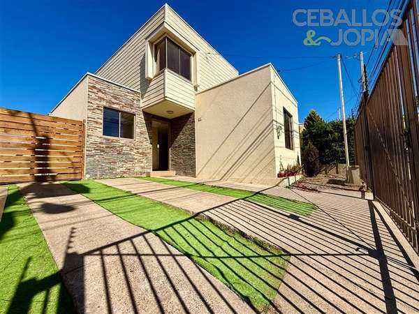 Casa en venta de 4 dorm. en Villa Alemana