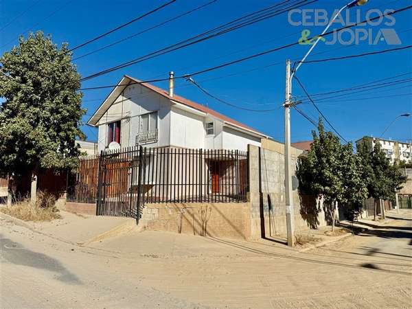 Casa en venta de 3 dorm. en Villa Alemana