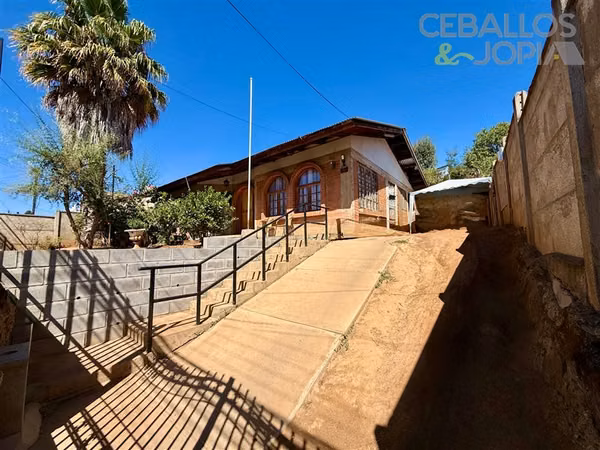 Casa en venta de 4 dorm. en Villa Alemana