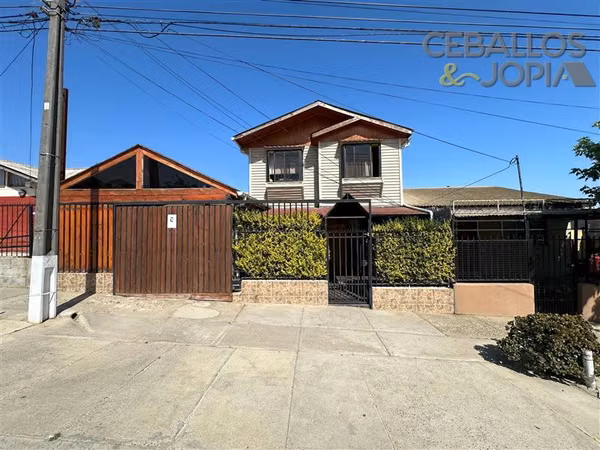 Casa en venta de 4 dorm. en Villa Alemana