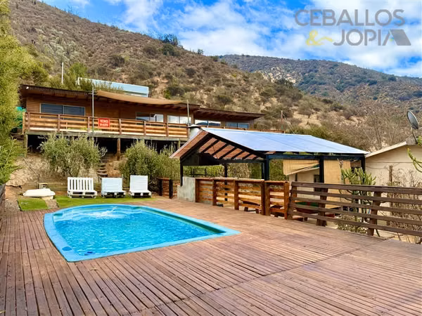 Casa en venta de 4 dorm. en Olmué