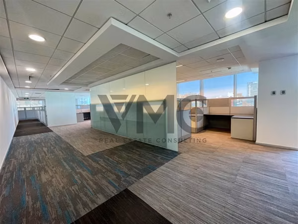 Oficina en arriendo en Las Condes / Manquehue