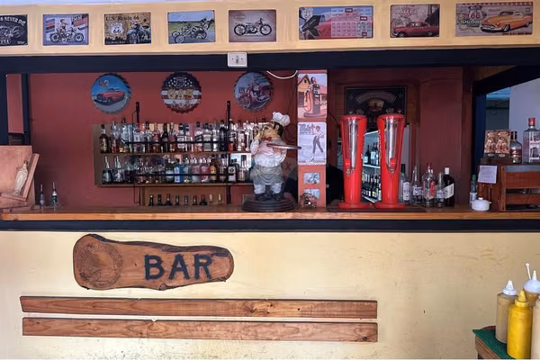 Venta casa restaurante pub -oportunidad
