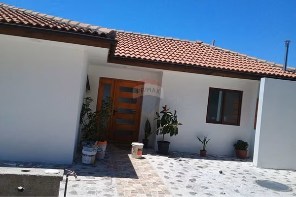 Casi nueva en cond. 3d 3b, patio con quincho.