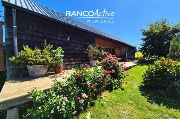 Hermosa casa en venta de 3 dorm. y 3 baños en Puerto Varas