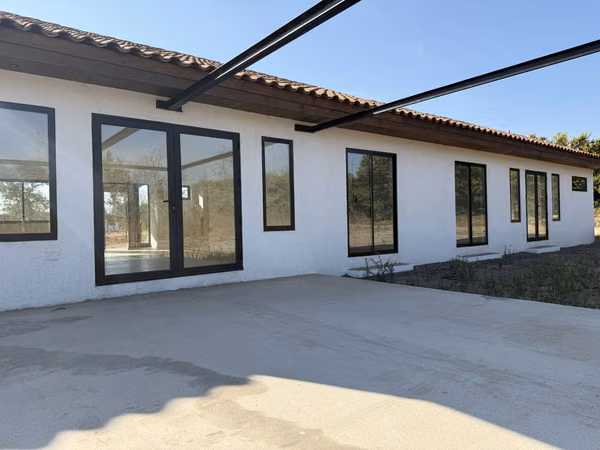 Venta de Parcela con linda casa a estrenar