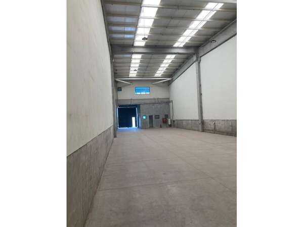 Arriendo bodega de 430 m2 c/of en Sector Buenaventura.