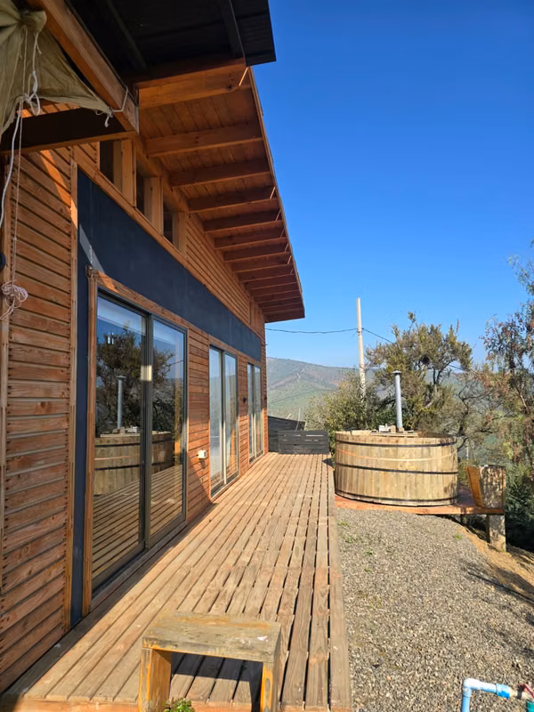 PARCELA CON CABAÑA EN LOMAS DE SAN ISIDRO, QUILLOTA