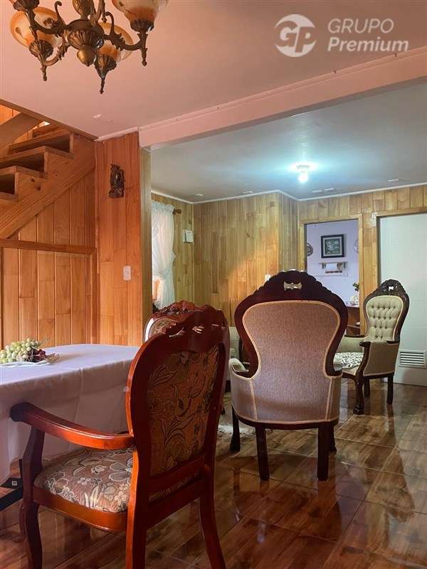 Casa en venta de 3D+1B+est. condominio Paso Seco sur Coronel
