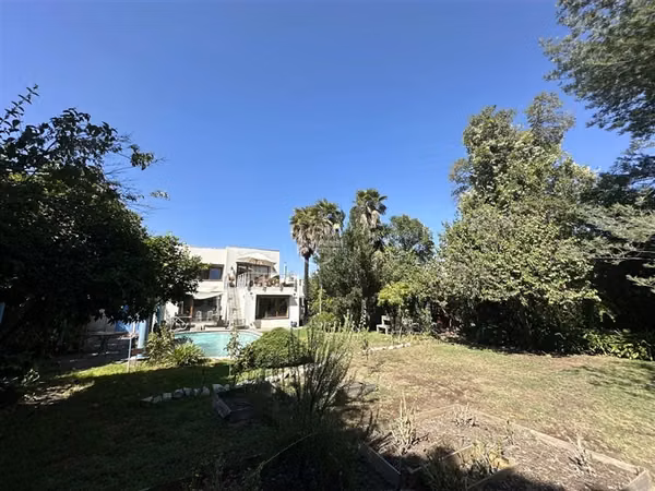 Casa en venta de 6 dorm. en La Reina