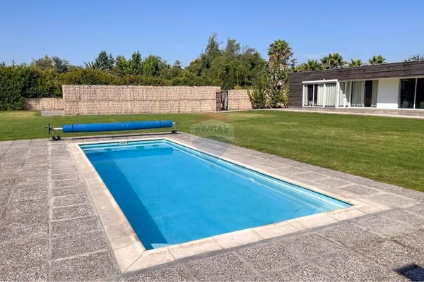 Casa venta, arquitectura moderna, sector lo pinto