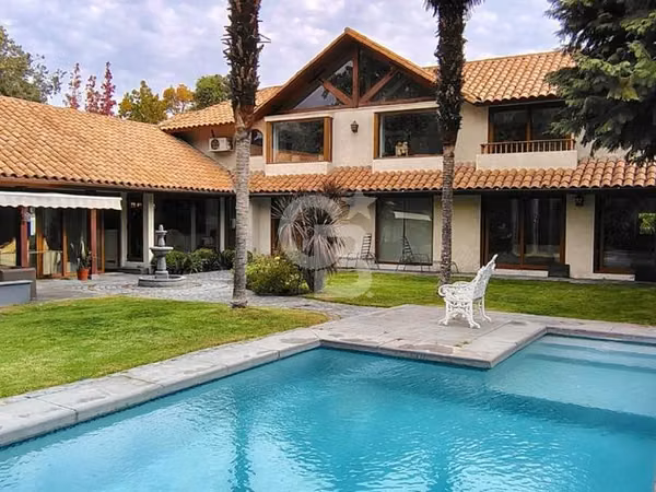 Estupenda casa a pasos de Santiago College