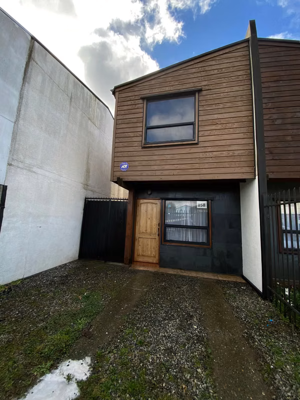 oportunidad se vende casa de dos pisos en Nueva San Luis, Valdivia