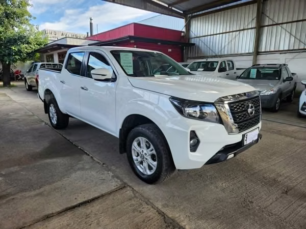 Nissan Navara 4x4 XE full equipo, recibo vehiculos