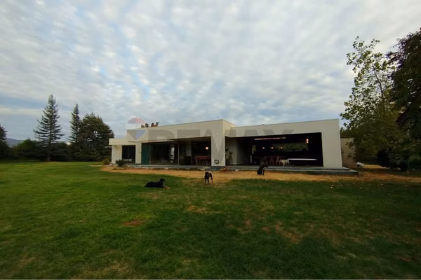 Casa en arriendo estilo mediterraneo en olivar