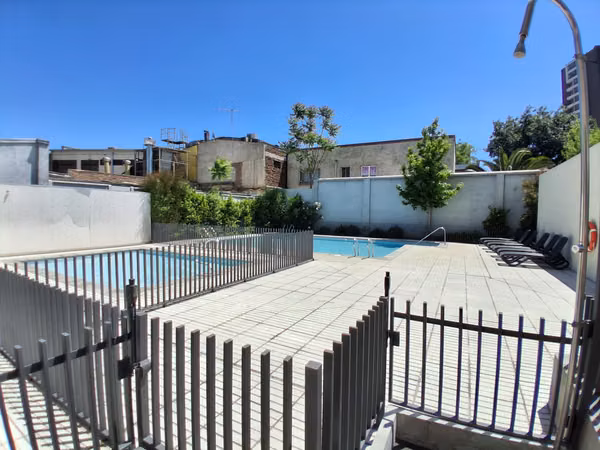 Vendo departamento al frente del Hipodromo 2 hab y 2 baños son bodega super oferta