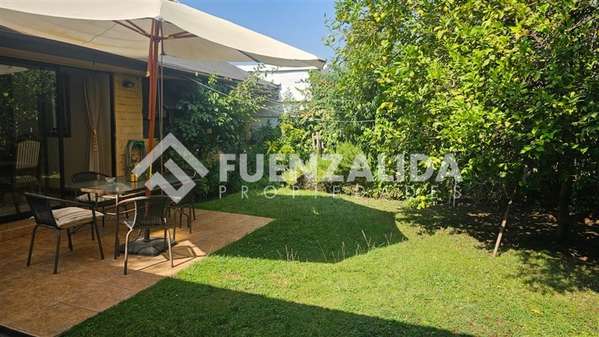 Excelente casa en venta de 3 dorm. en Vitacura