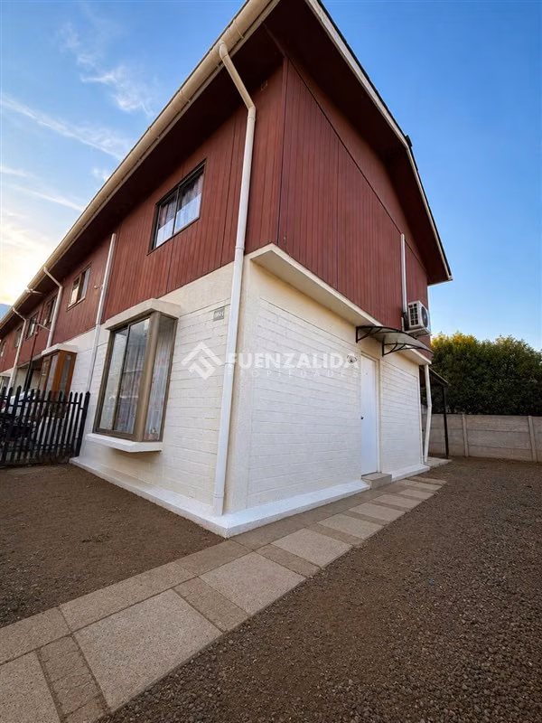 Casa en venta de 2 dorm + 2 baños en Lampa, con Subsidio