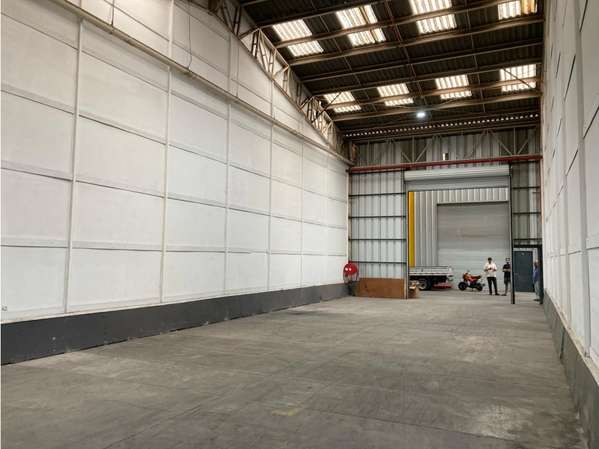 Arriendo bodega de 177 m2 en Parque Industrial, Quilicura.
