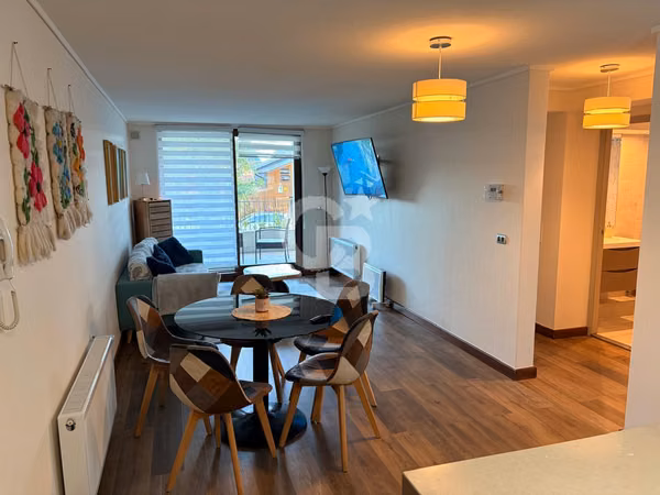 Departamento casi nuevo junto al Cerro Philippi y estación