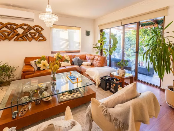 4D/5B | Casa Remodelada | Providencia
