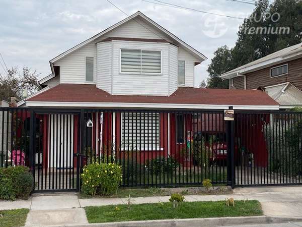 Casa venta 4D 1B 3E en Peñaflor hermosa buena conectividad