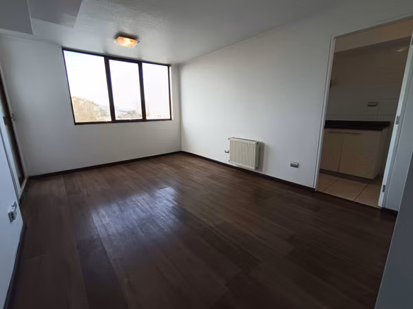 Amplio duplex de 3D2B+E+B con excelente ubicación y gastos comunes incluídos