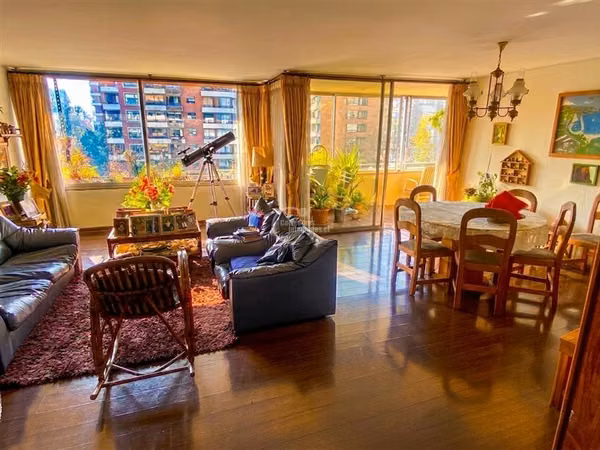 Departamento venta 4 dorm. Providencia Colegio San Ignacio