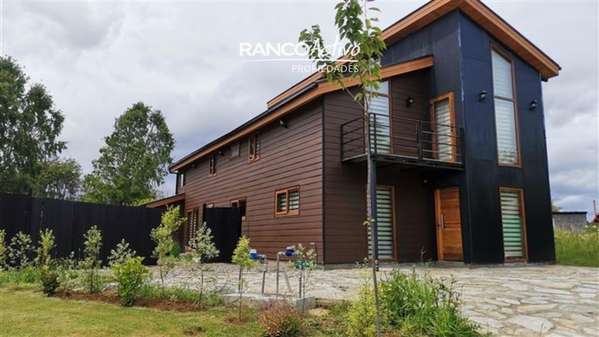 Exclusiva Casa 6D 4B en Riberas de Estancilla - Valdivia