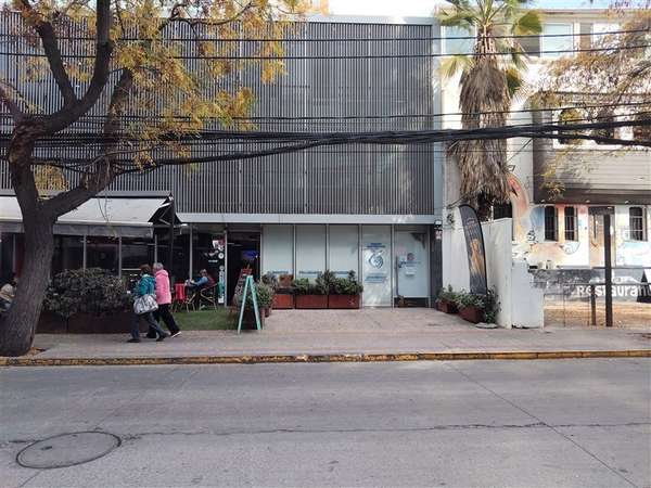 Excelente Local Comercial en arriendo en Providencia