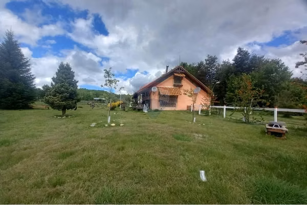 Casa colonial: espacios y tranquilidad