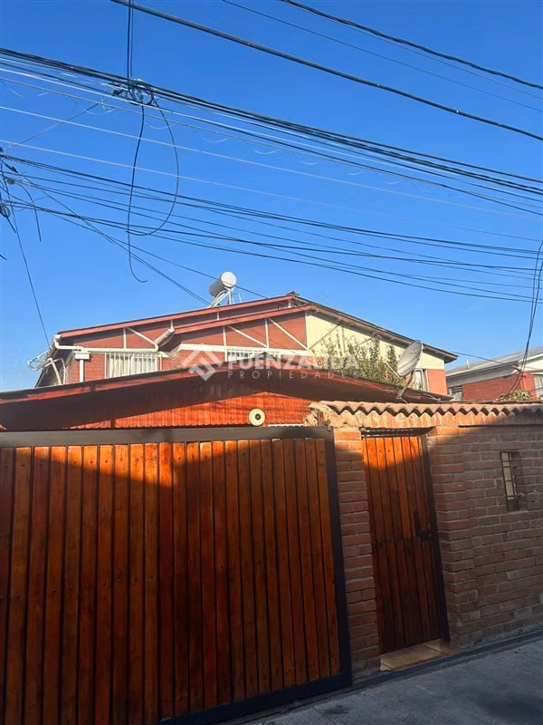Casa en venta de 3 dorm. en Pudahuel