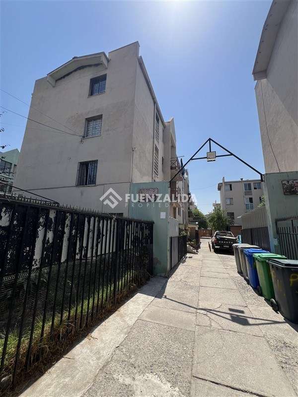 Departamento en venta de 2 dorm. en Estación Central