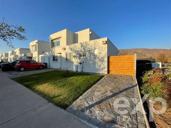 Casa en venta de 4 Dormit 3 baños a PRECIO FIJO, Chicureo