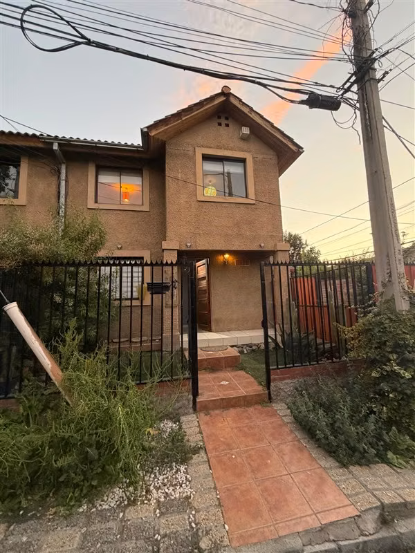 MARAVILLOSA PROPIEDAD EN VILLA PORTAL DEL SOL FRENTE COMUNID