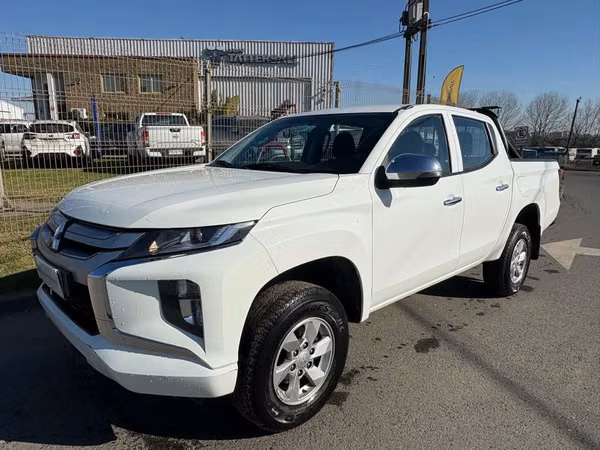 MITSUBISHI L200 2023