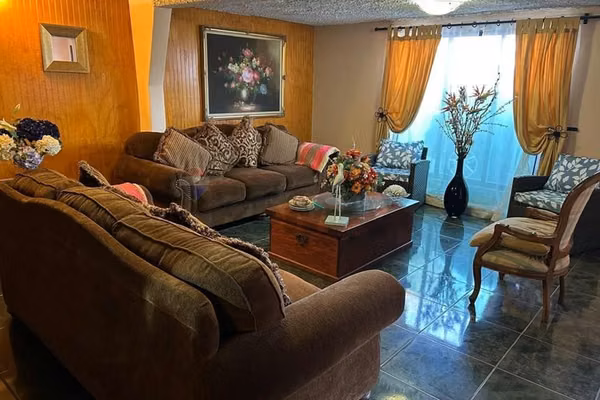 Hermosa casa totalmente remodelada