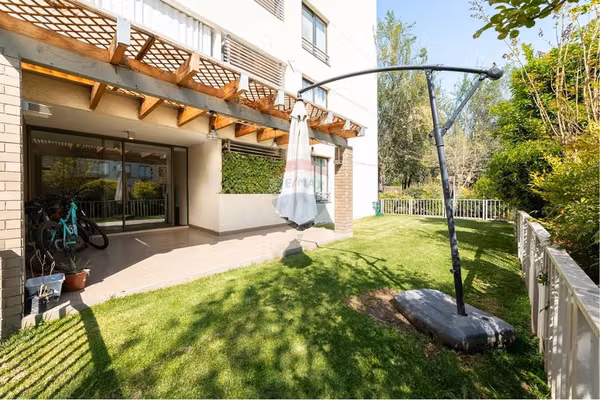 Dpto. en huechuraba con jardín privado