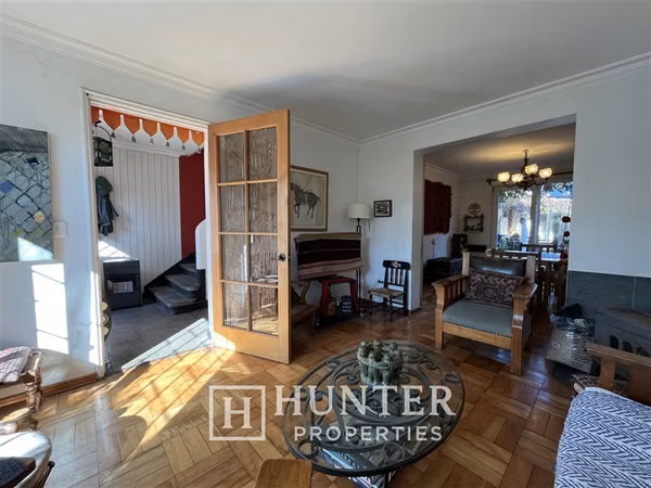 Casa en La Reina, Príncipe de Gales, Residencial y Conexión