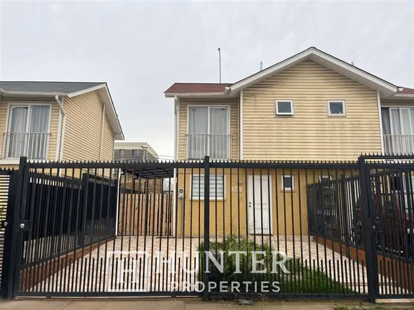 Casa en venta de 3 dorm. 2 baños en Padre Hurtado